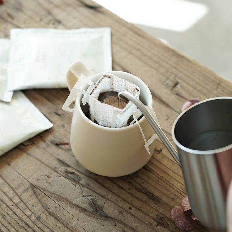 【メイ】理想のコーヒー スペシャルドリップコーヒーホワイトキャメル 1杯分 | TSUJIMOTOcoffee